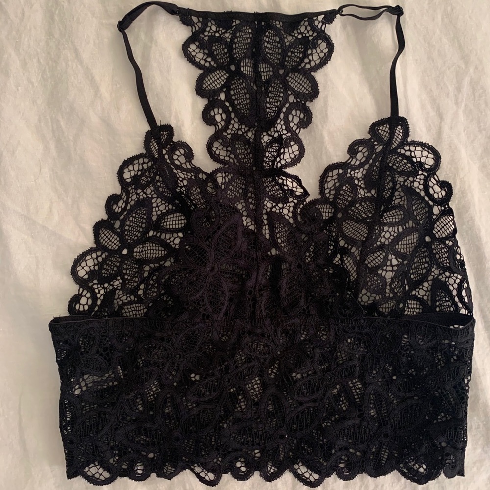 Black Lacey racer back bralette size small - Picture 2 of 3